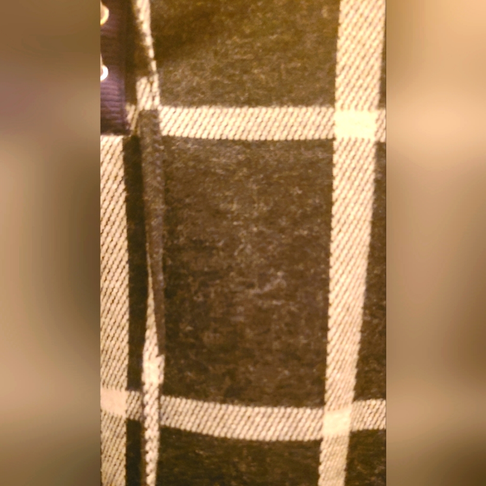 WINTER CLEARANCE - Claiborne Weekend Sweatshirt - Picture 4 of 6